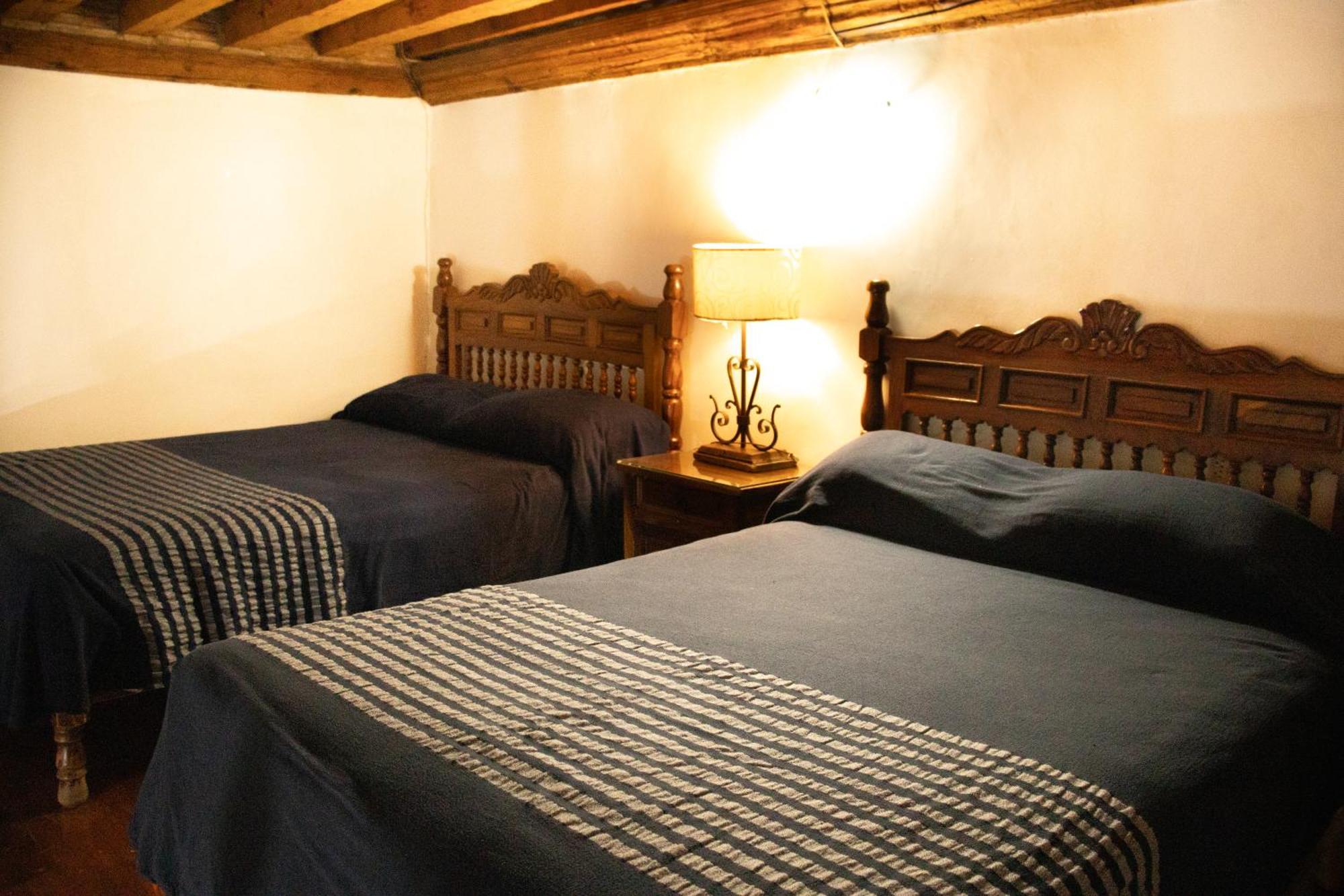 Hotel Los Escudos Pátzcuaro Екстериор снимка