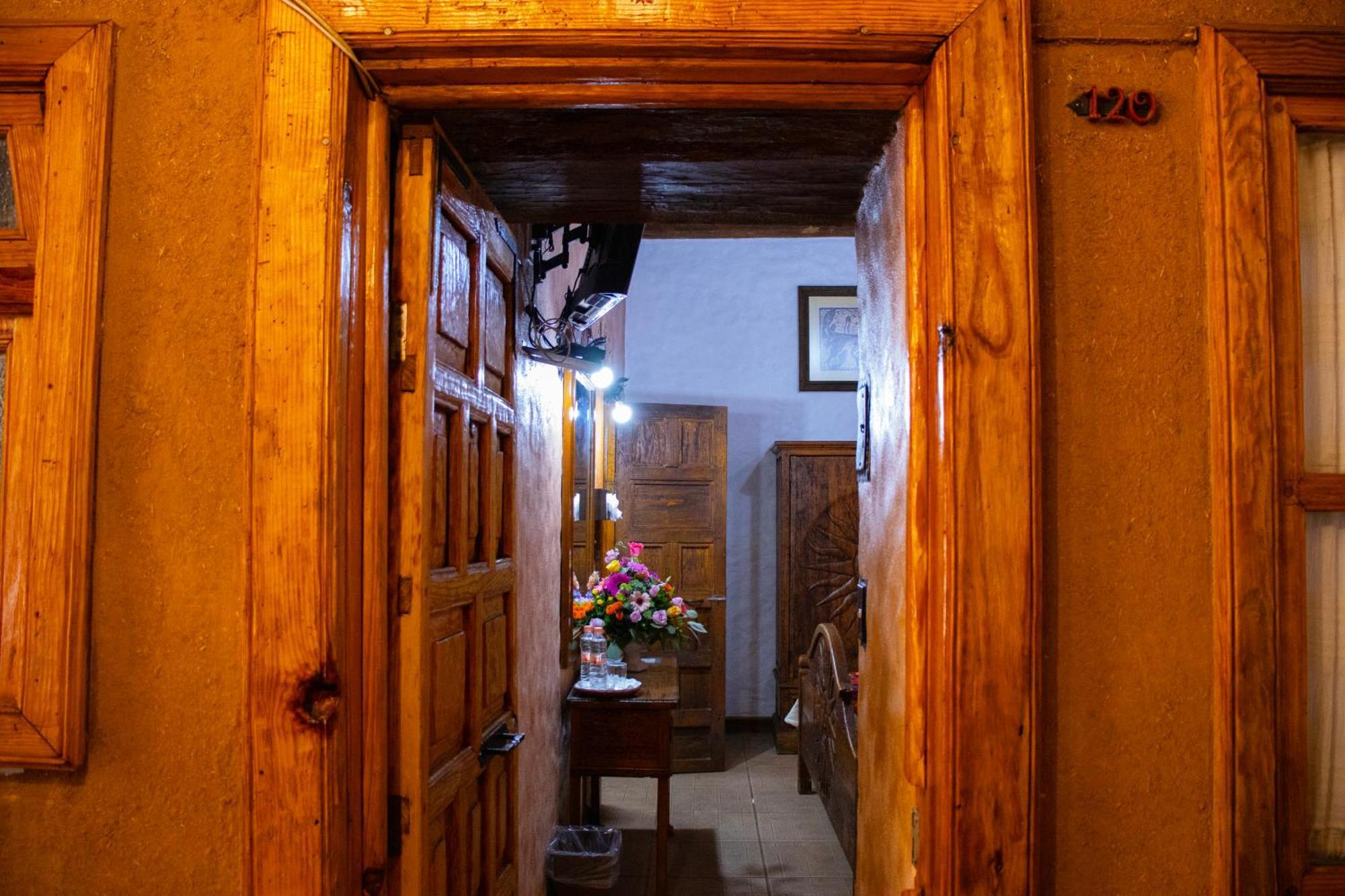 Hotel Los Escudos Pátzcuaro Екстериор снимка