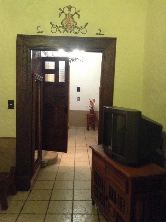 Hotel Los Escudos Pátzcuaro Екстериор снимка